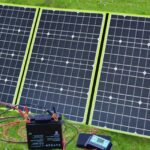 placas solar en el césped