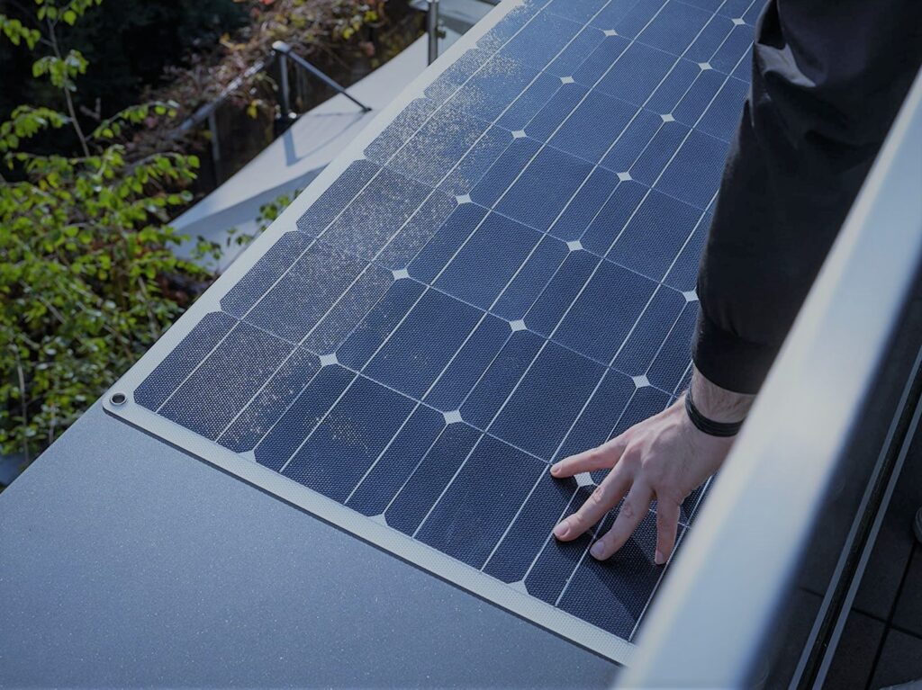placas solar en el campo